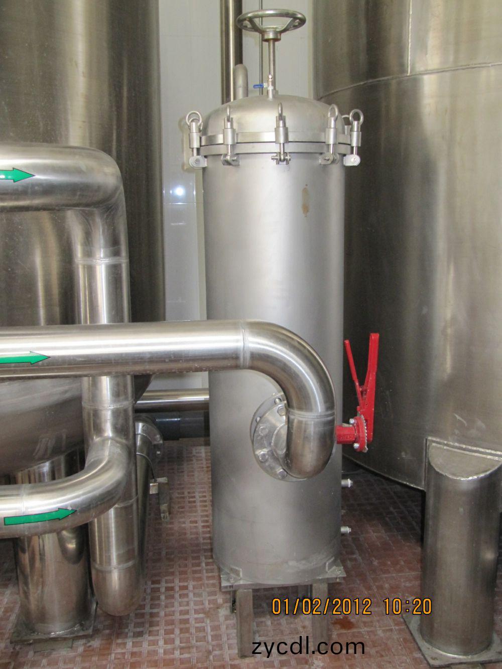 飲料廠(chang)20m3ph純(chun)水(shui)係(xi)統
