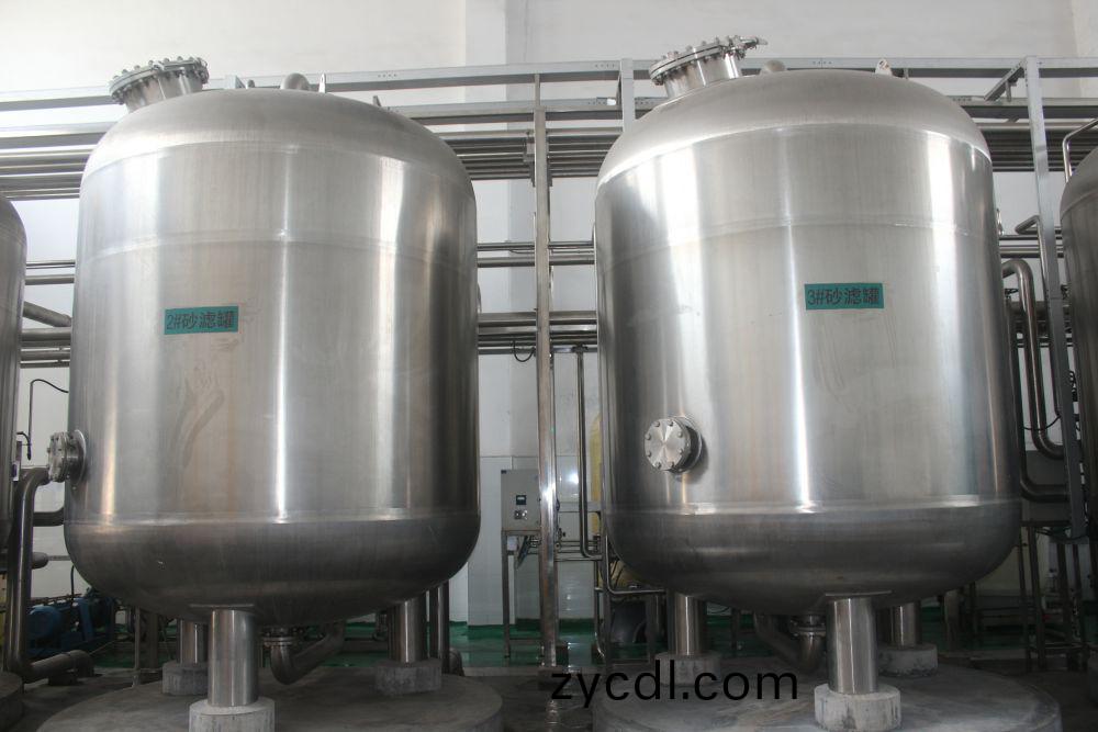 廣(guang)州某某啤(pi)酒(jiu)100噸過(guo)濾(lv)輭(ruan)化水工程